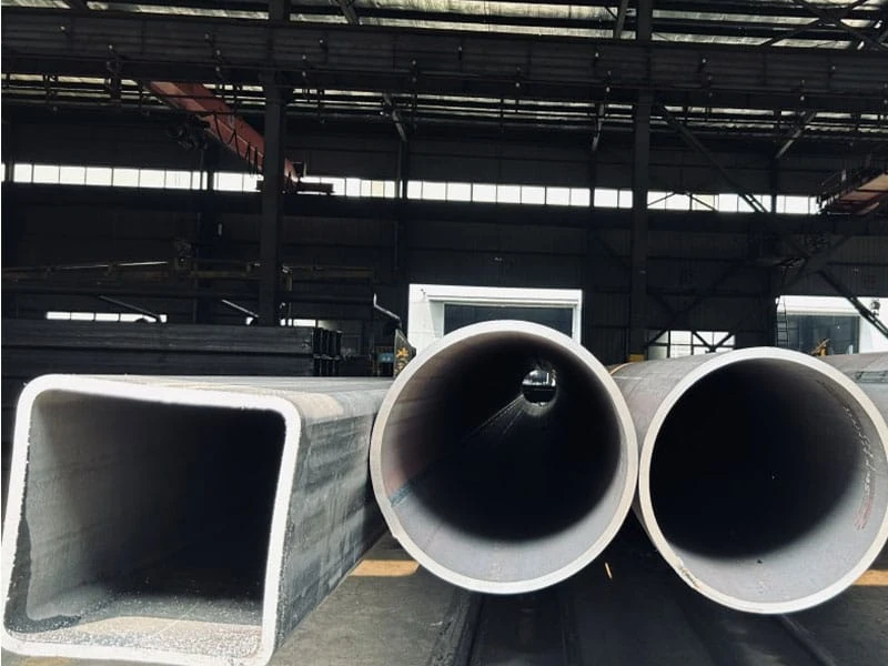 Seamless black pipe